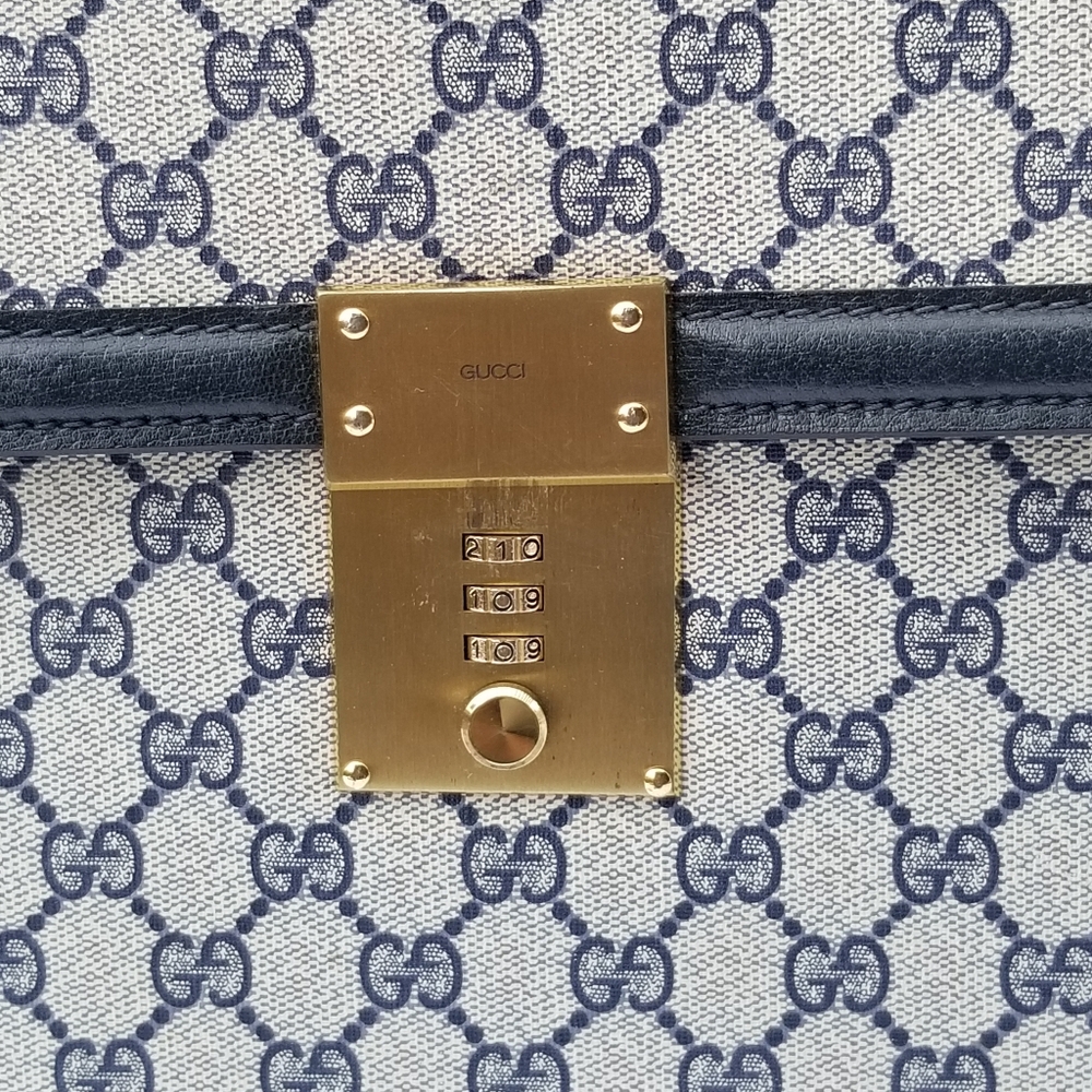 Gucci Vintage GG  Navy Blue Briefcase Portfolio. UNISEX - Picture 14 of 16